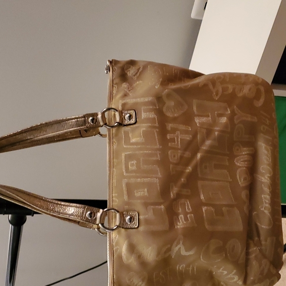 Authentic Coach Purse - Picture 5 of 9